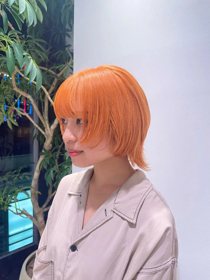 セミロング カラー 透明感カラー オレンジ ウルフカット カラーリスト／アイ リスト／牛込萌香🫧のヘアスタイル