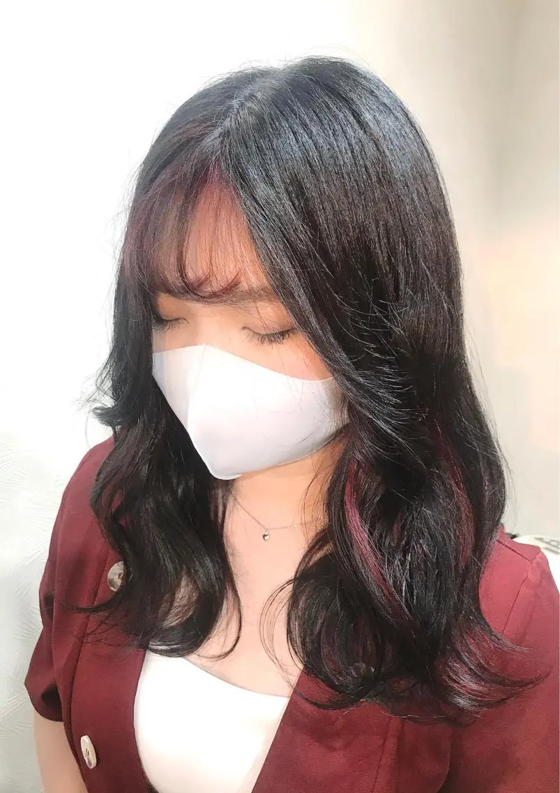 ロング カラー インナーカラー ピンクカラー 岩谷/ブリーチ 🪽透明感カラーのヘアスタイル