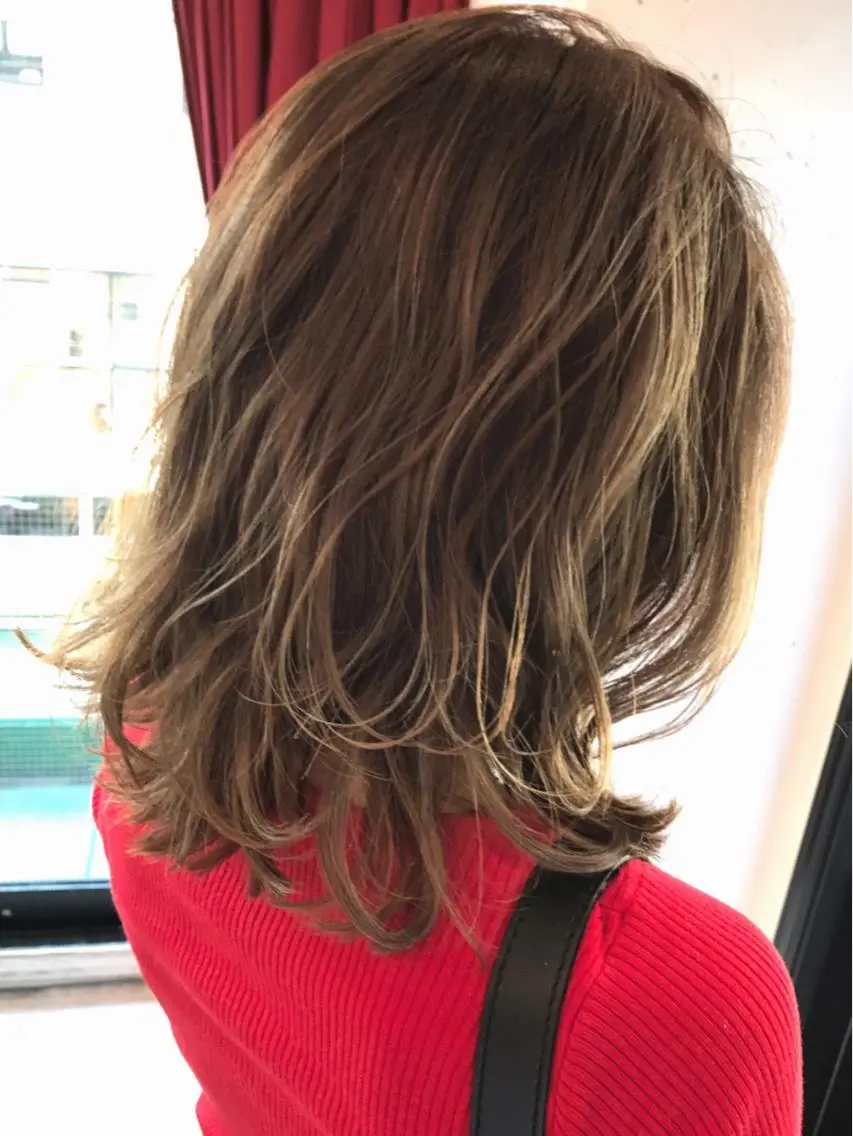 セミロング カラー 大人女性ショート専門 tomodaのヘアスタイル
