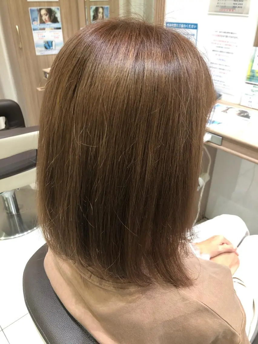 カラー ベージュカラー ブリーチ ヘアカラー 侑🌈特価 映える店内でカット✨のヘアスタイル