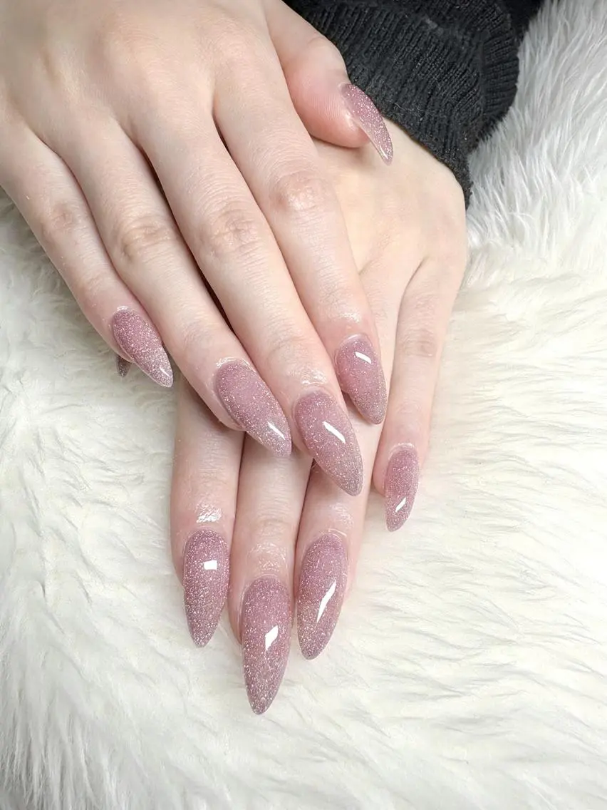 ネイル フラッシュネイル キラキラネイル ハンドネイル ハンドケア 当日予約⚪︎ワンホン ネイル🎀Aliceのネイルデザイン