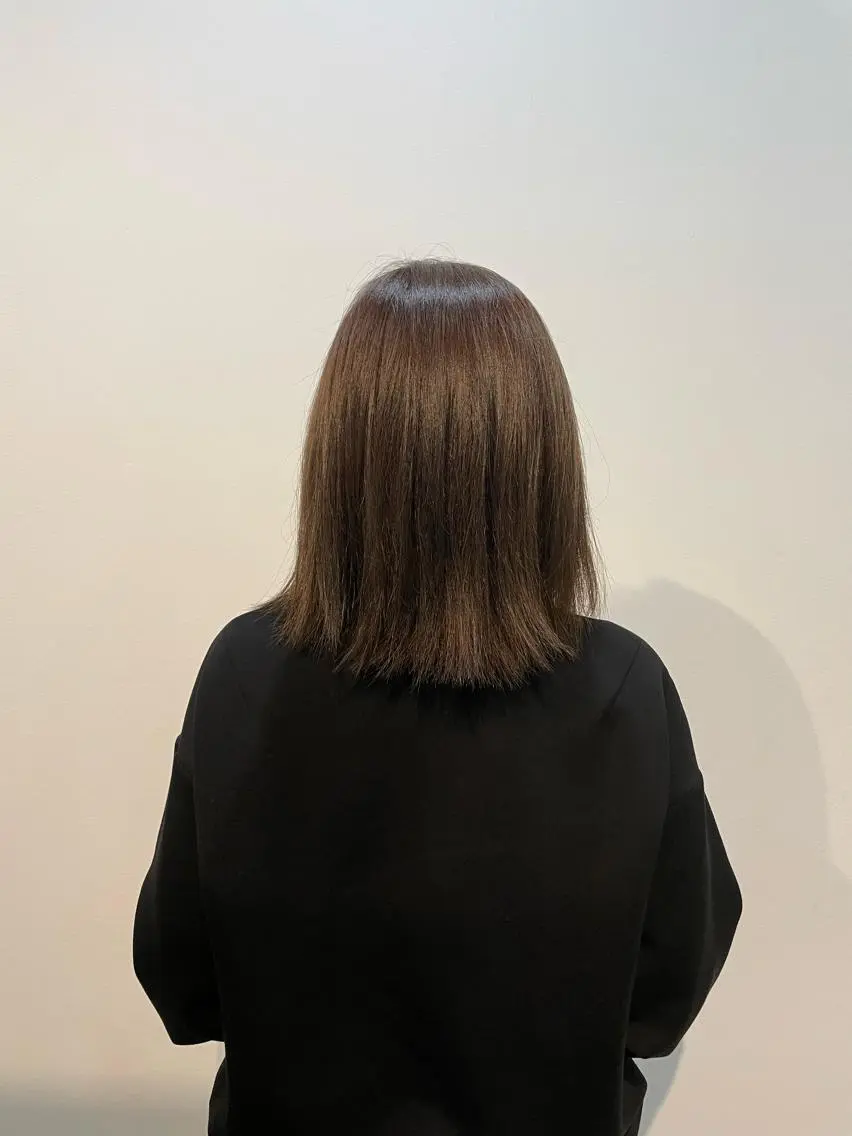 カラー 井上 葉月のヘアスタイル