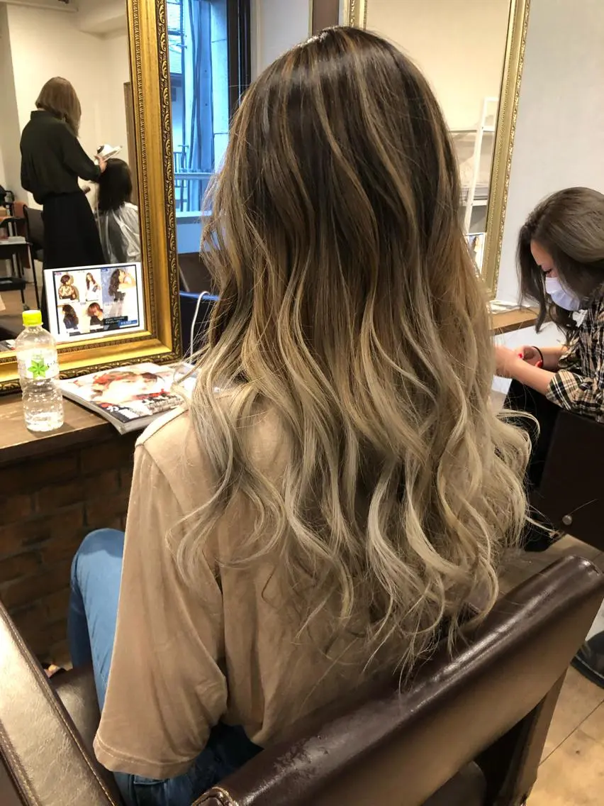 ロング レイヤーカット 美髪・艶髪特化美容師 RYOJIのヘアスタイル