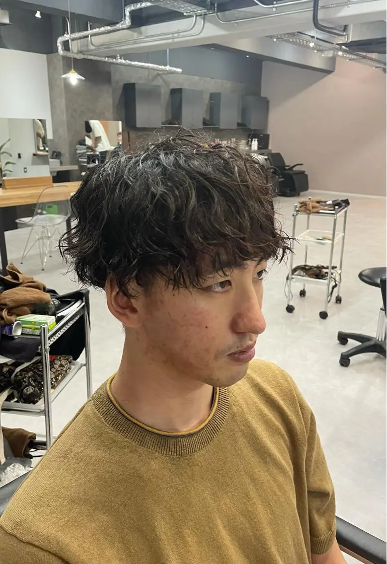 パーマ メンズ メンズパーマ スパイラルパーマ レイヤーカット 西村あきやのヘアスタイル