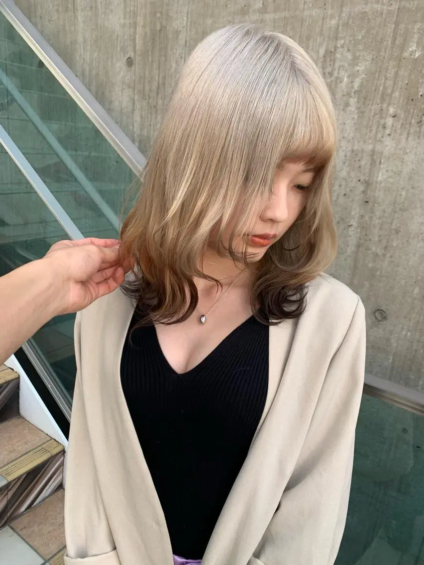 セミロング 狐カラー 牧内 拓のヘアスタイル