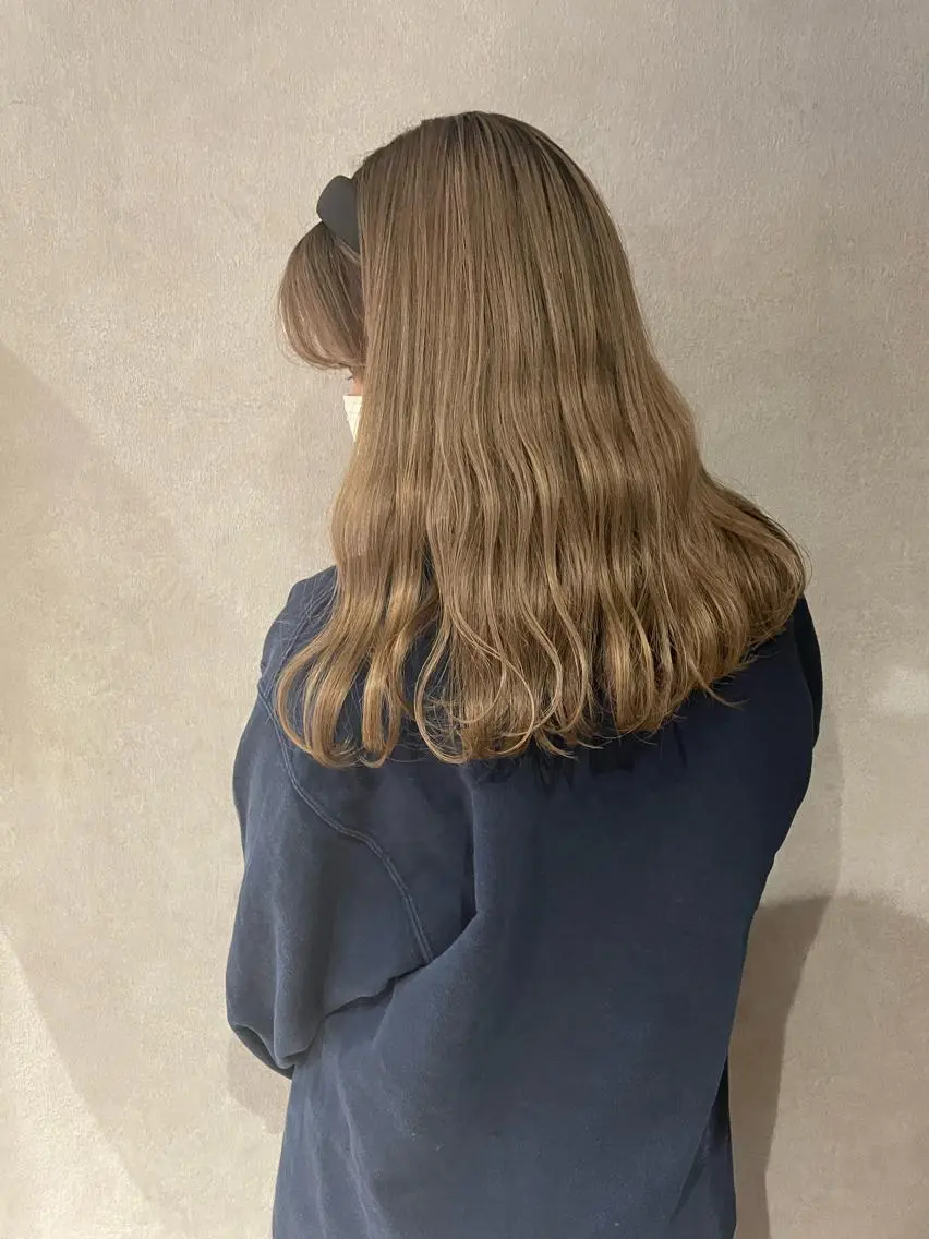 セミロング カラー ヘーゼル coco♡ 韓国hairのヘアスタイル