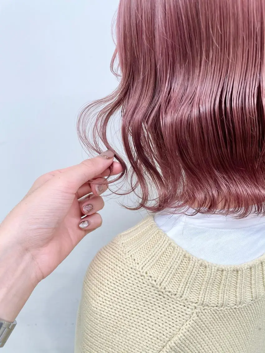 ミディアム カラー 🩵ハイトーン 美咲🩵のヘアスタイル