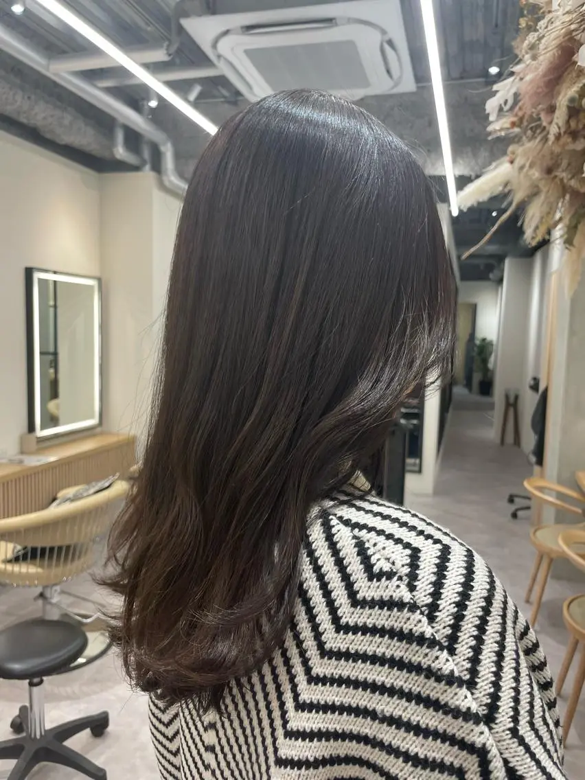 セミロング カラー ヘアアレンジ グレージュ ラベンダーカラー ラベンダーグレージュ ラベンダーグレー レイヤー縮毛矯正 ささきすずね💗のヘアスタイル
