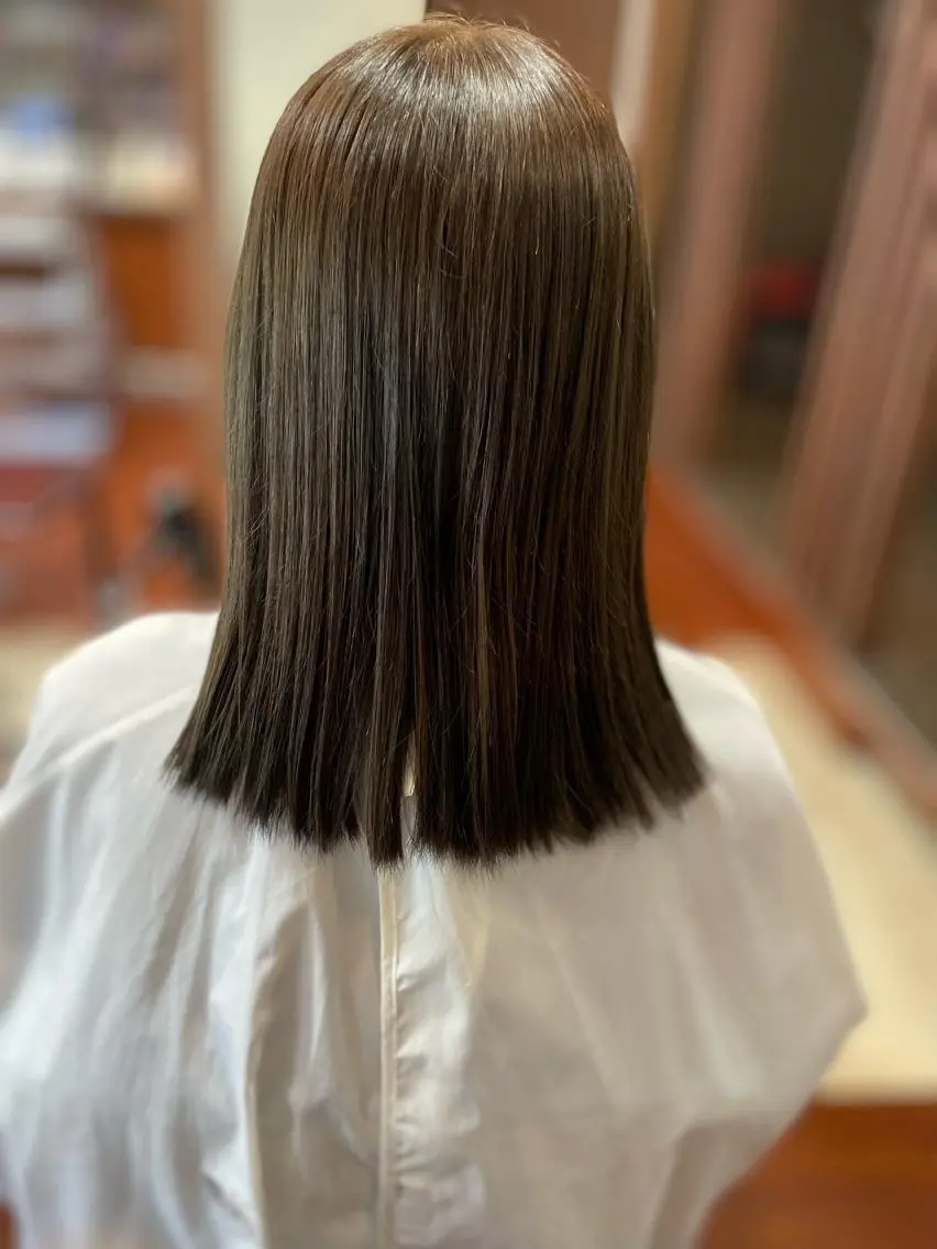セミロング 北泉 里彩のヘアスタイル
