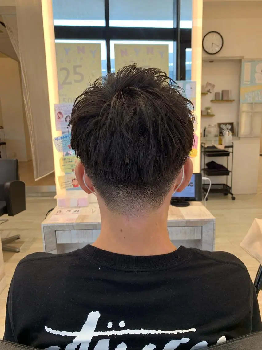 メンズ カット メンズパーマレイヤー 西山賢志のヘアスタイル
