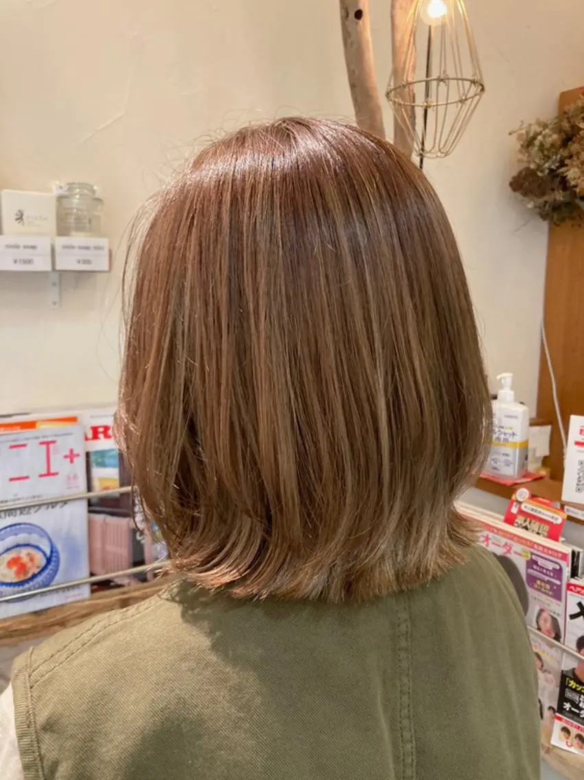 ミディアム カラー シマダ アユミのヘアスタイル