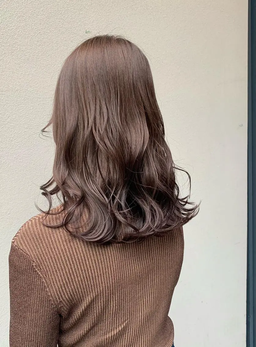 ミディアム カラー ブラウンカラー ミルクティーブラウン 矢野 晃平のヘアスタイル