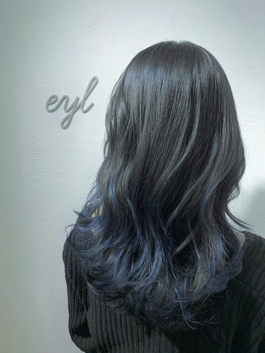 セミロング カラー ブリーチ ブルーカラー 💎赤み消しカラー 特化型デザイナー💎のヘアスタイル