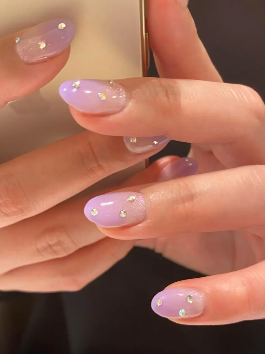 ネイル グラデーション キラキラネイル ストーンネイル 夏ネイル Ann nailのネイルデザイン