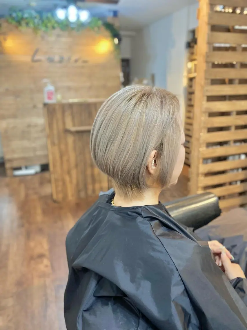 ショート カラー ブリーチ カット ヘアカラー トリートメント Luzir⭐︎ GEN⭐︎のヘアスタイル