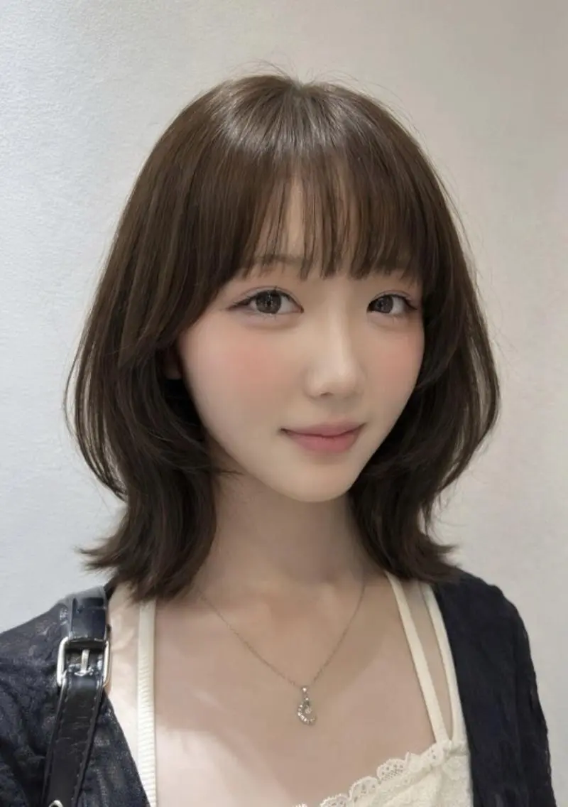 セミロング 中韓🇨🇳🇰🇷 トレンド＆髪質改善のヘアスタイル