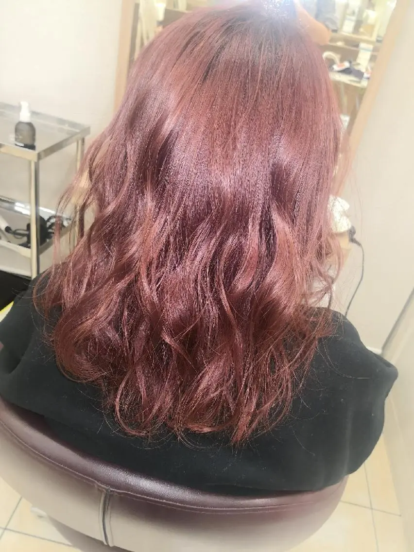 ミディアム カラー ピンクカラー ピンクパープル パープルカラー ヘアカラー 🩶ハイライトカラー 🩶ASH西葛西鈴木のヘアスタイル