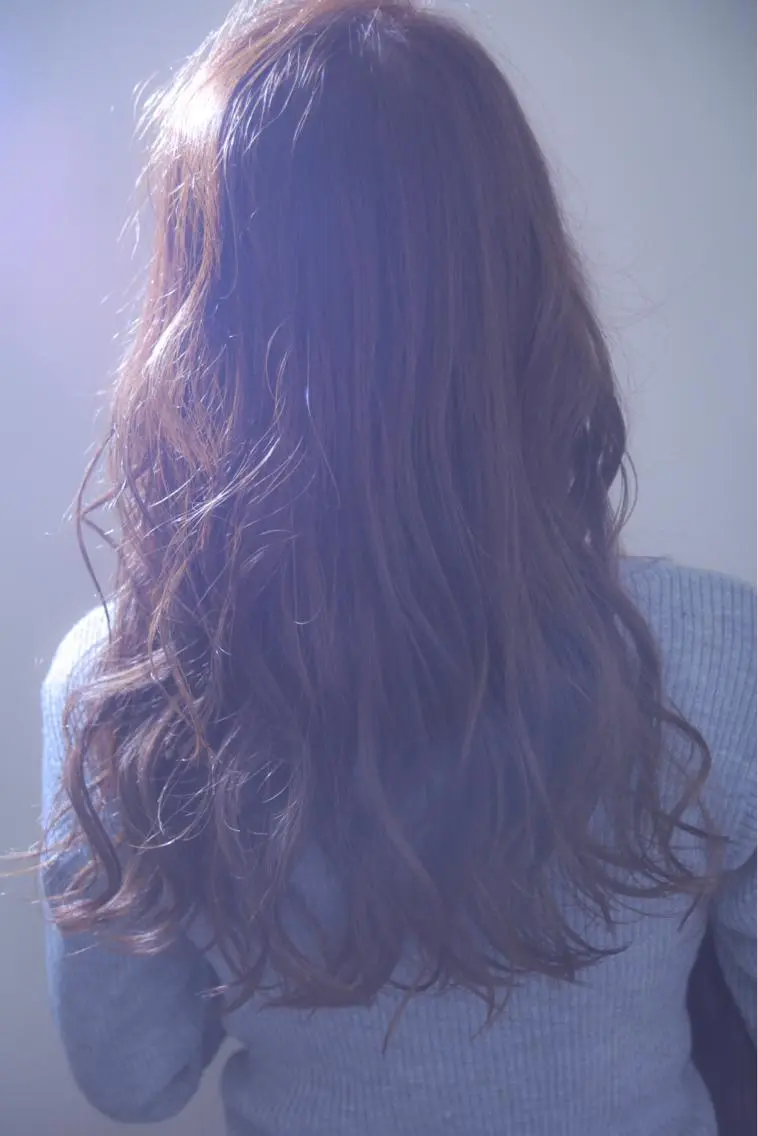 ロング 伊藤 裕貴のヘアスタイル