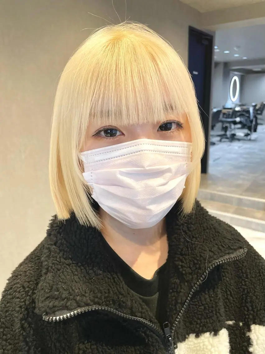 ショート カラー 抜きっぱなしブロンド ブロンド ヘアカラー トリートメント さと ちはるのヘアスタイル