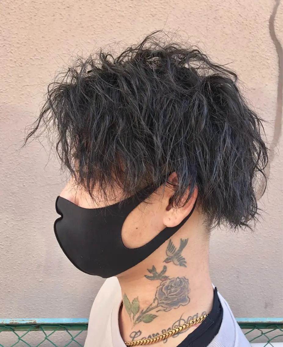 パーマ メンズ 最高級エクステ /羽エクステ白石宇由のヘアスタイル