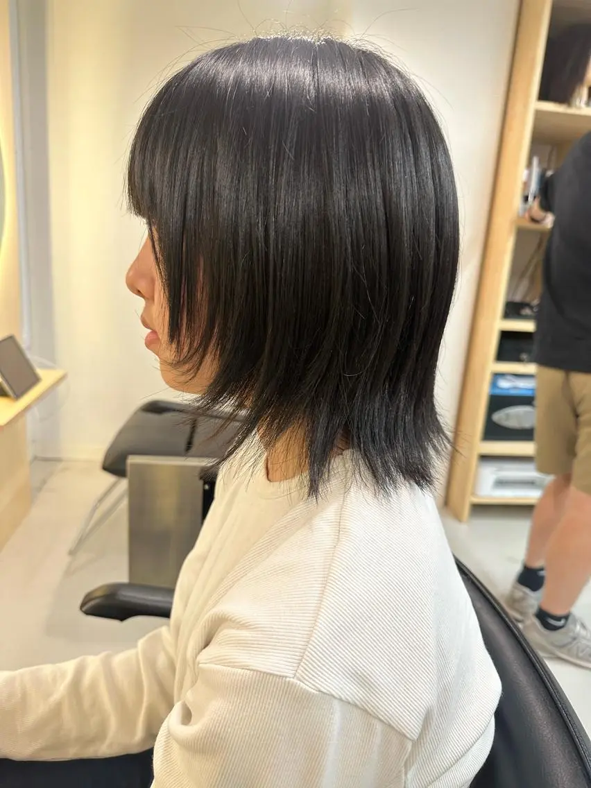 ミディアム 深見 真由のヘアスタイル