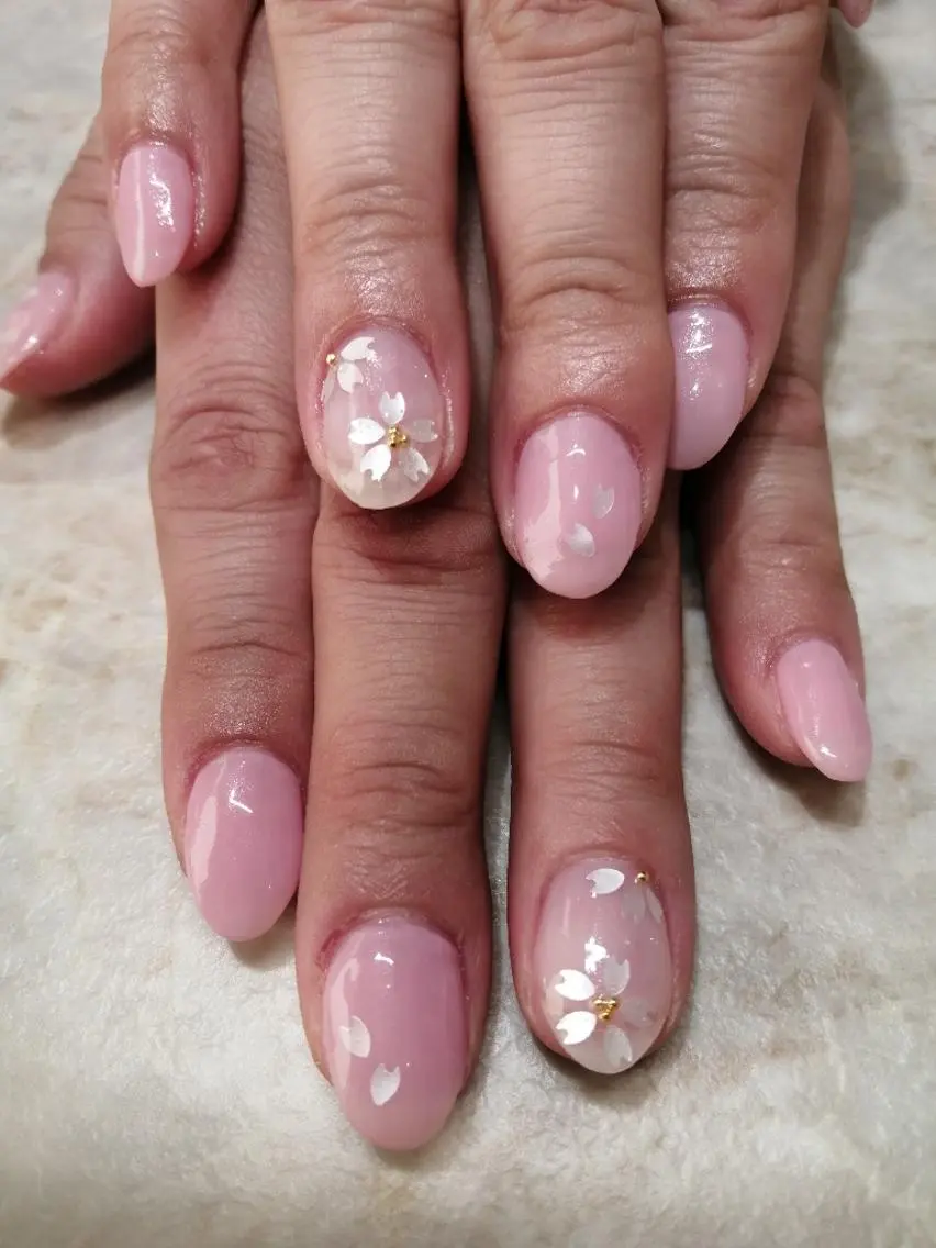 ネイル 桜ネイル クリアネイル いとう えみりのネイルデザイン