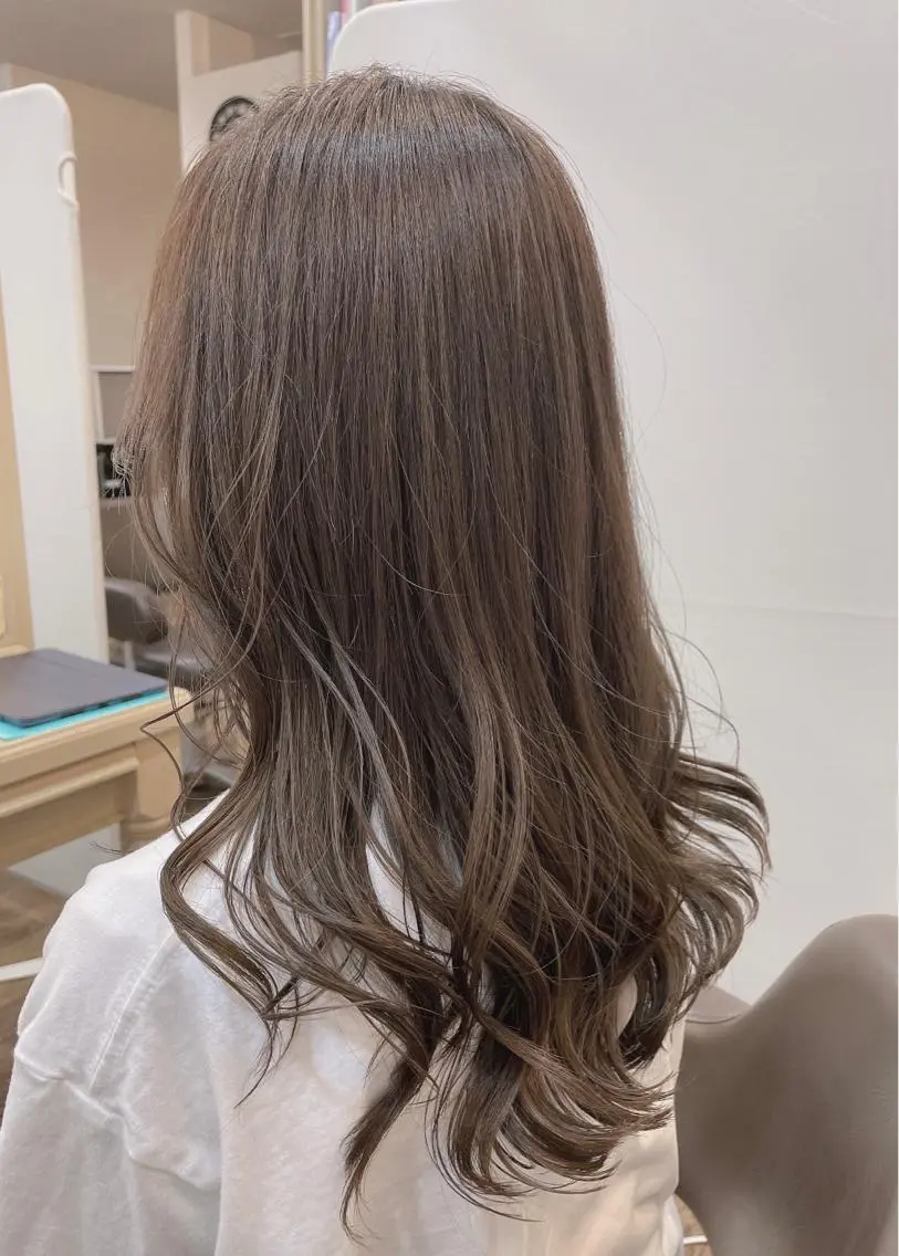 セミロング カラー 透明感カラー グレージュ カット ヘアカラー 尚平 40代からの 髪質改善専門のその他イメージ