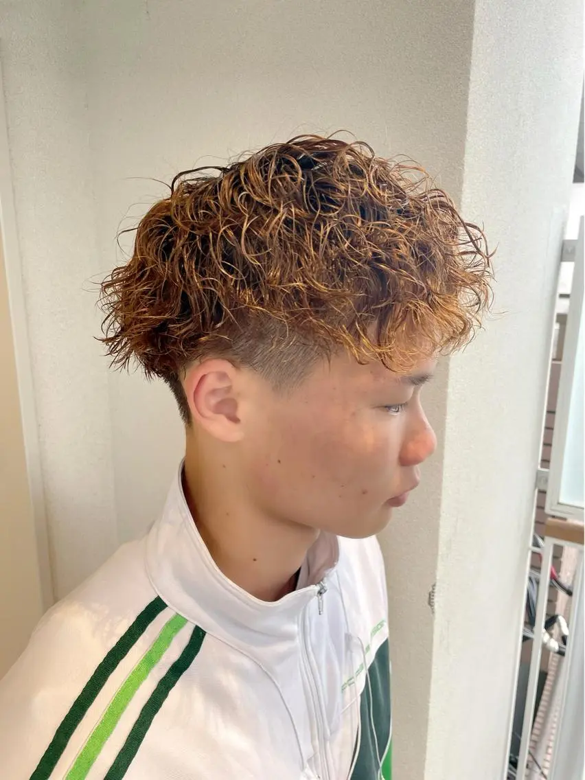 ショート パーマ ヘアアレンジ メンズ カット パーマ トリートメント メンズ似合わせ🪞 kotoriのヘアスタイル