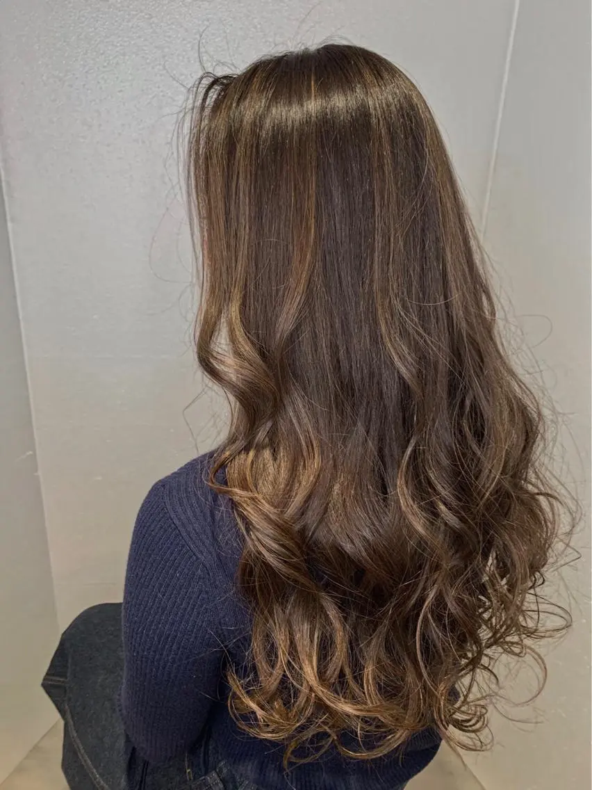 ロング カラー ハイライトカラー ハイライト 店長 濱口 花菜 美髪整形のヘアスタイル