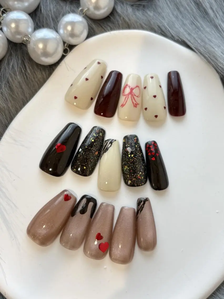 ネイル バレンタイン Ray. ／綺麗目ニュアンスのネイルデザイン