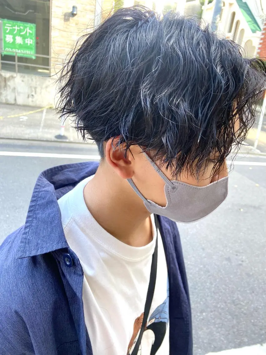 メンズ ショート/ウルフ ハイトーン/カイセイのヘアスタイル