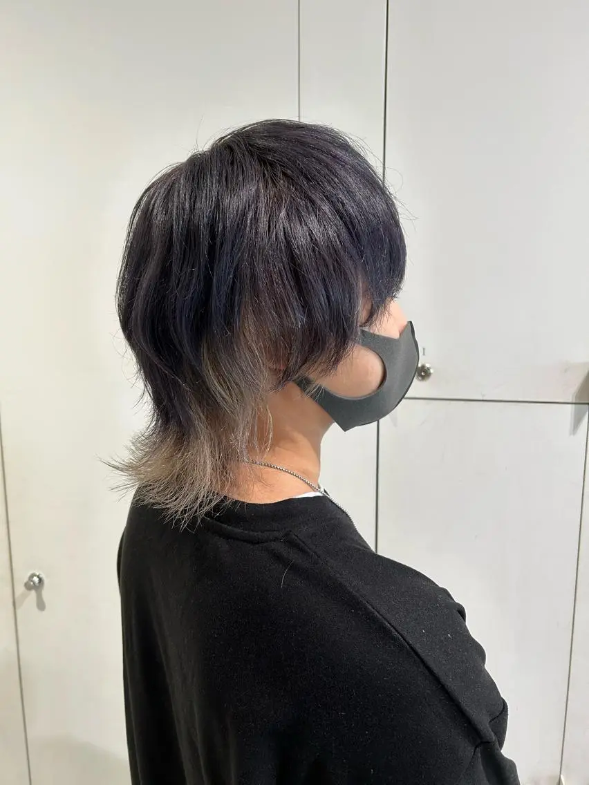 ショート カラー シルバー ヘアカラー 透明感カラー🫧 nanohaのヘアスタイル