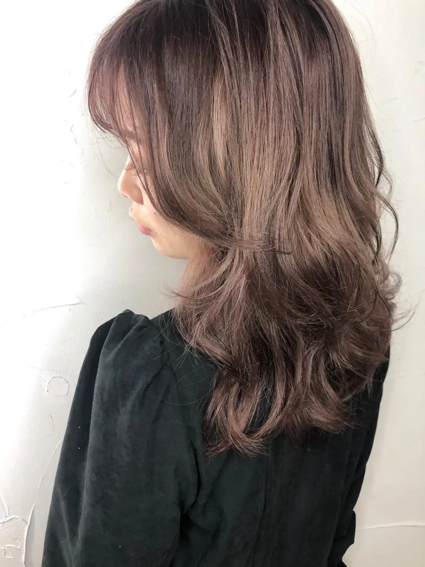 セミロング カラー ブラウンカラー ピンクカラー ピンクブラウン 西山梨々【5/1〜 復帰致します🌼】のヘアスタイル