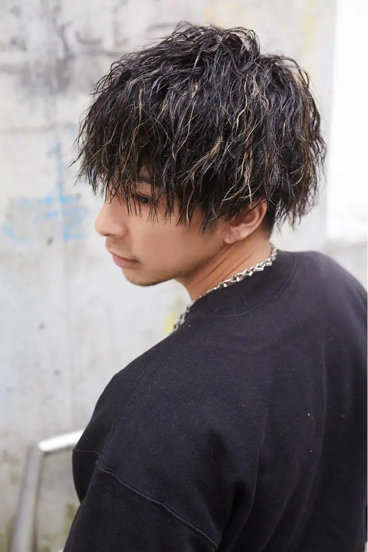 ショート カラー パーマ ハイライトカラー ハイライト 🤍BLEN 窓🤍のヘアスタイル