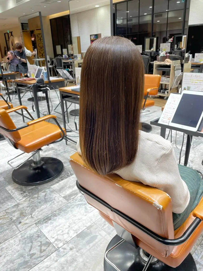ミディアム くびれヘア 髪質改善 縮毛矯正 カット ヘアカラー トリートメント ヘッドスパ 前髪顔まわりカット 🌈中村海聖のヘアスタイル