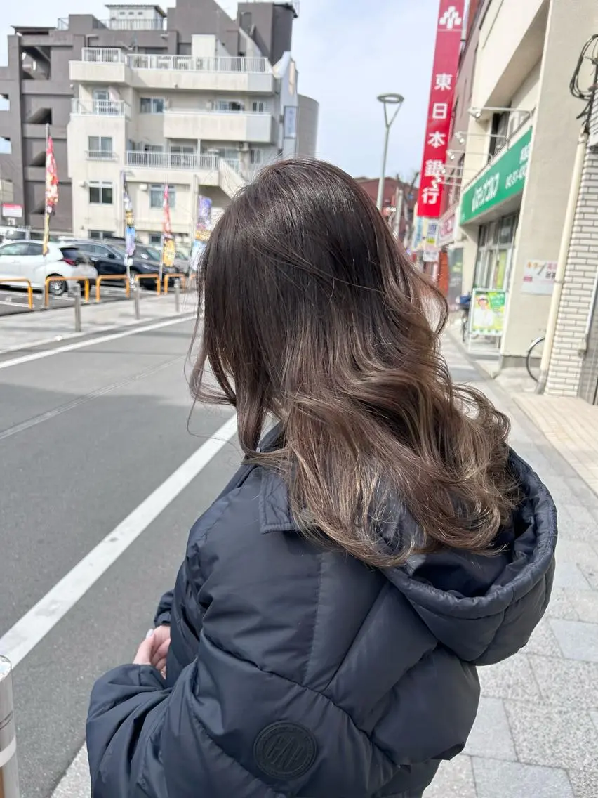 ロング カラー バレイヤージュ デザインカラー ハイライトカラー 外国人風カラー ハイライト カット ヘアカラー AN'TIA小作代表 ⭐︎kazuma⭐︎のヘアスタイル