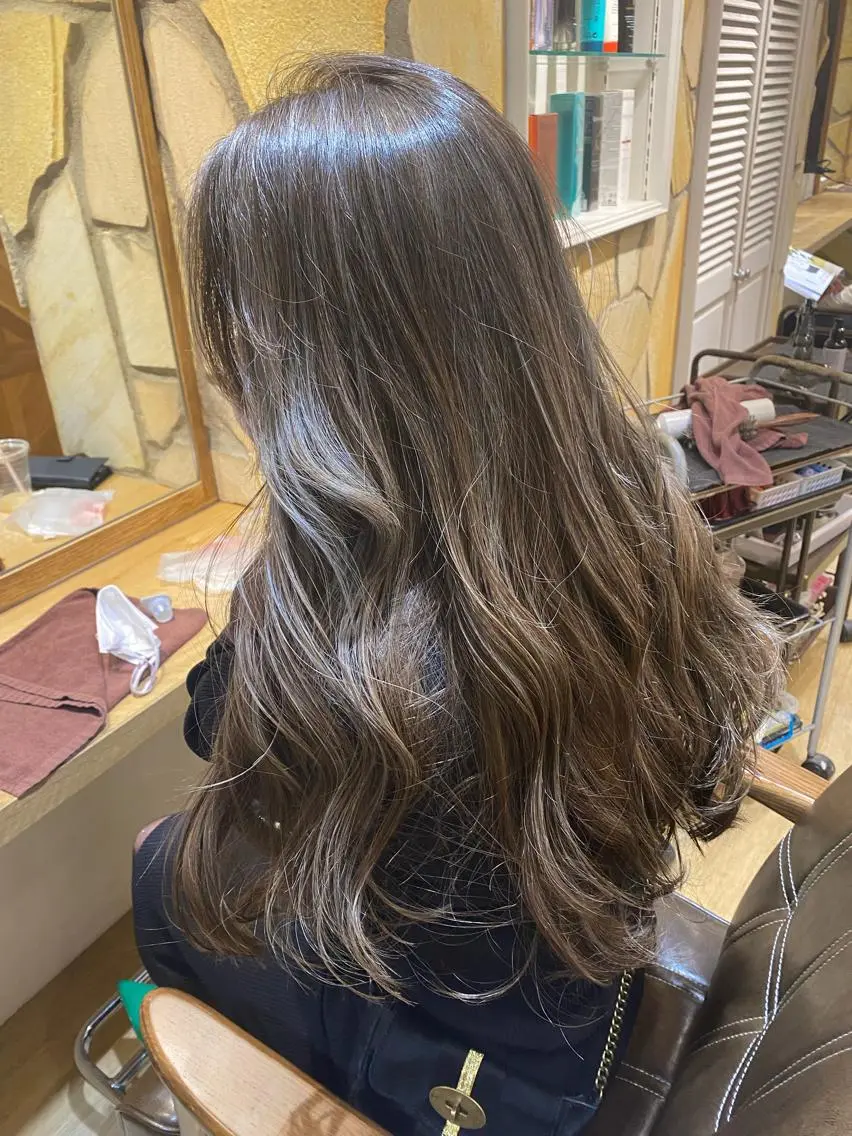 ロング カラー ヘアカラー トリートメント kawabe maikoのヘアスタイル