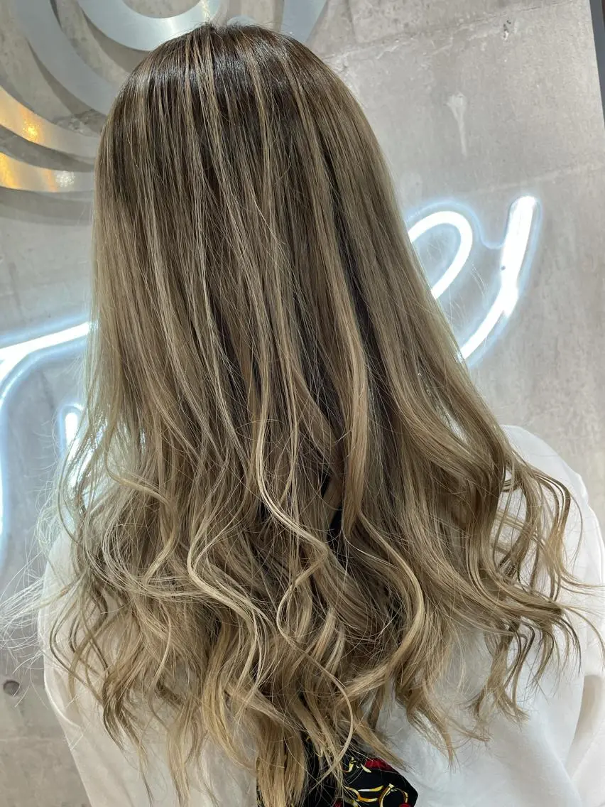 ロング カラー パーマ ヘアアレンジ メンズ キッズ ネイル マツエク・マツパ シールエクステ メンズバレイヤージュ メンズハイライト メンズインナーカラー メンズ韓国風 北千住10分 肥高　壮汰のヘアスタイル