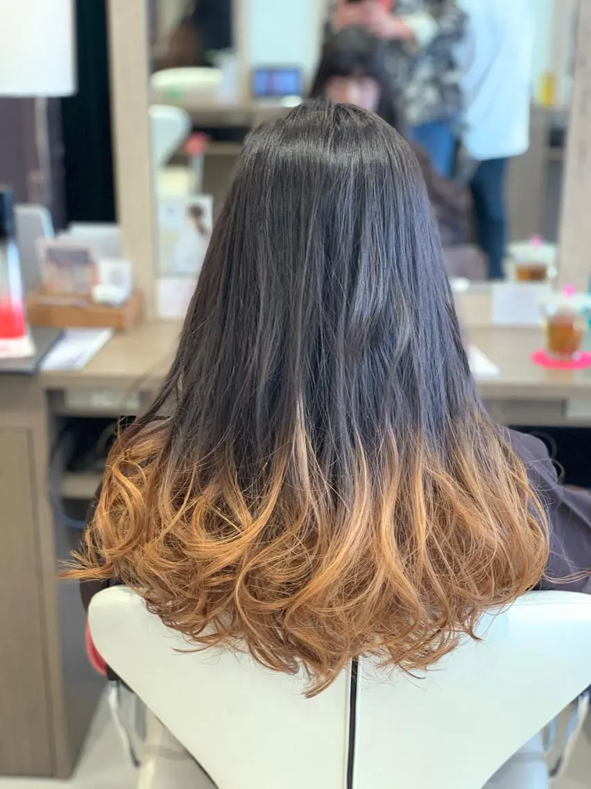 ロング カラー ヘアカラー トリートメント 上村 将人のヘアスタイル