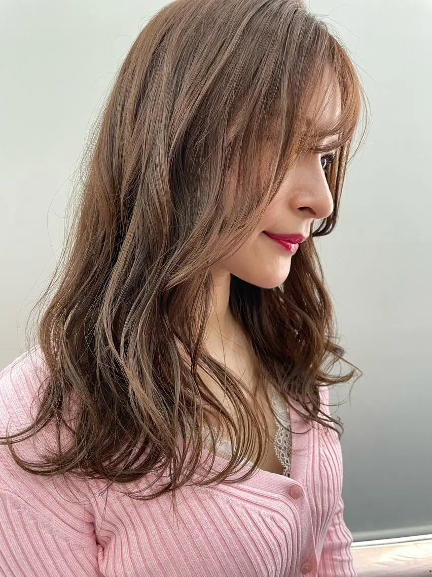 ミディアム 顔周りカット 韓国風ヘア カット ヘアカラー WEG 難波のヘアスタイル