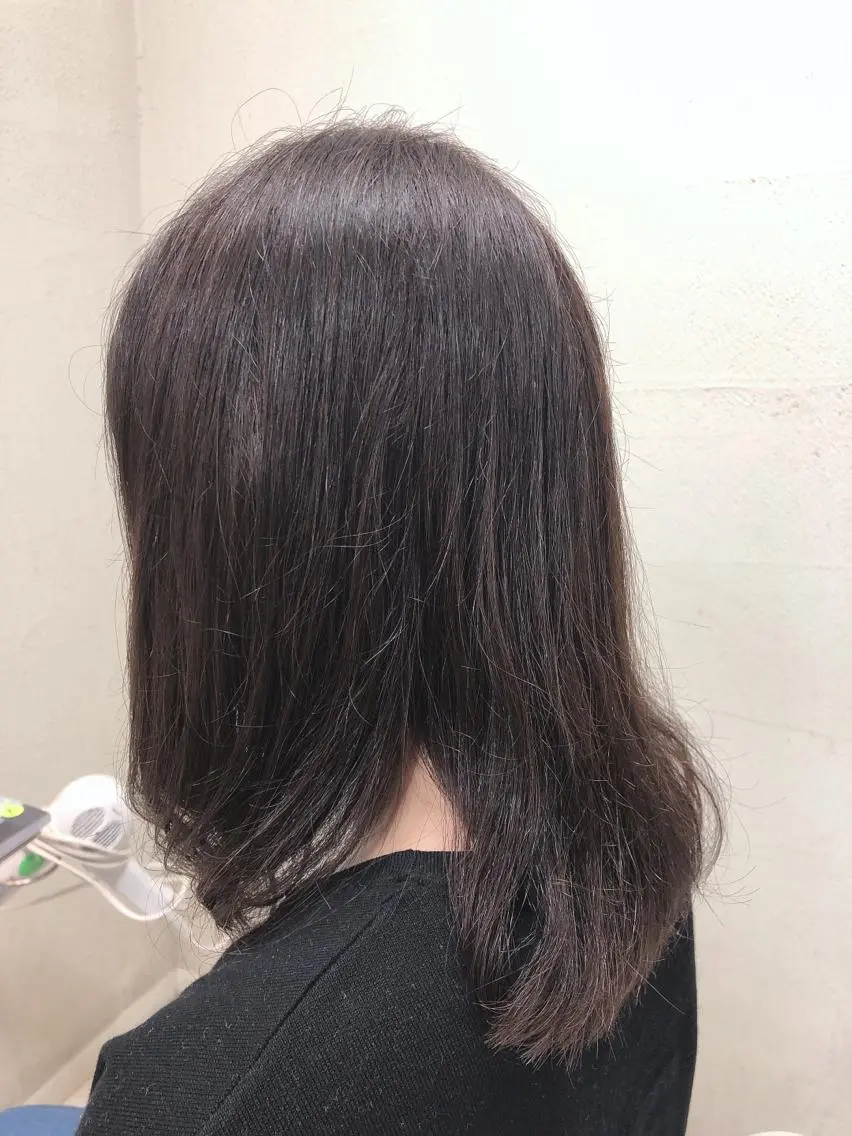 セミロング カット 縮毛矯正 阿部 美咲のヘアスタイル