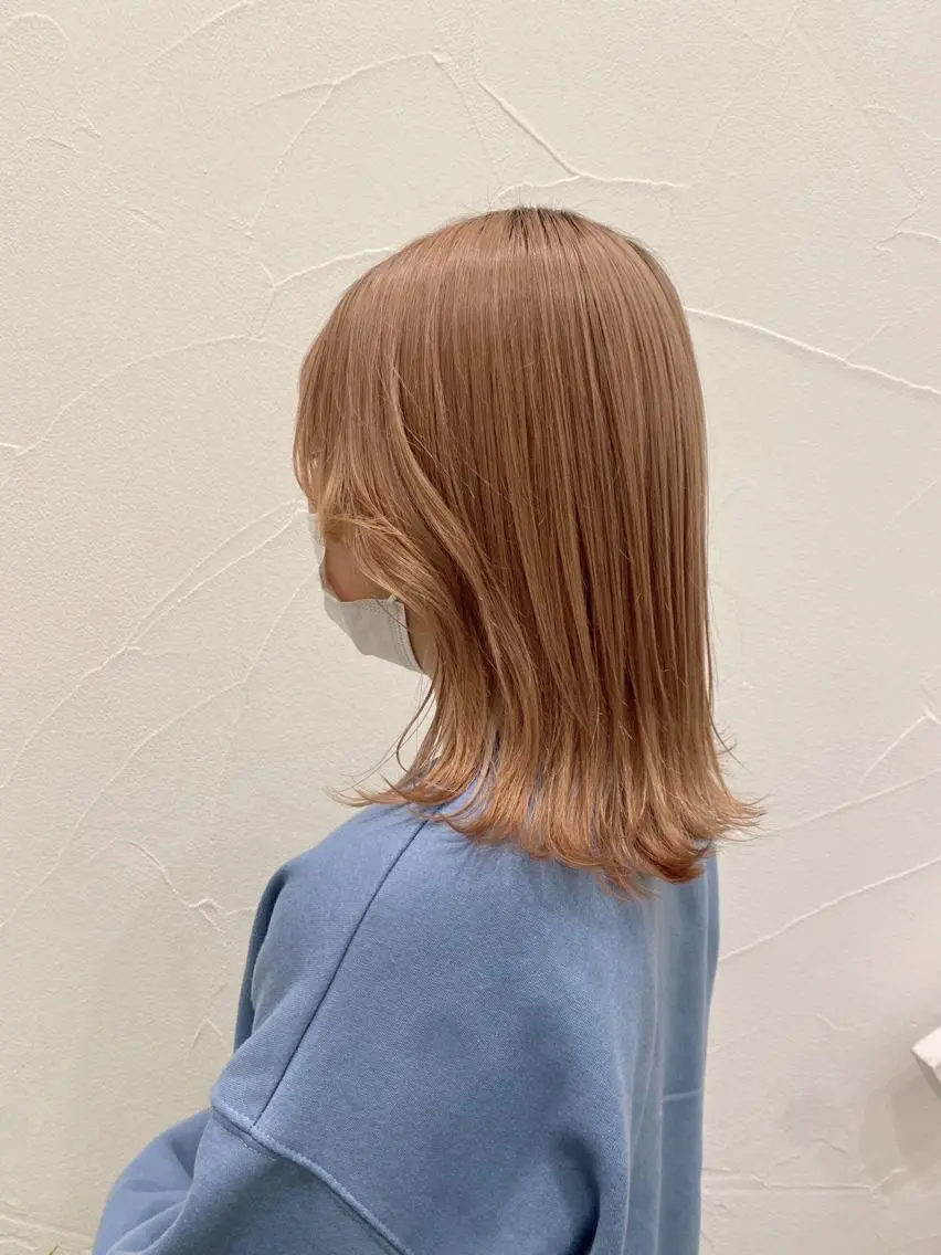 ミディアム カラー 顔まわりレイヤー 顔周りカット レイヤーカット Ash中目黒店 榊間茜のヘアスタイル