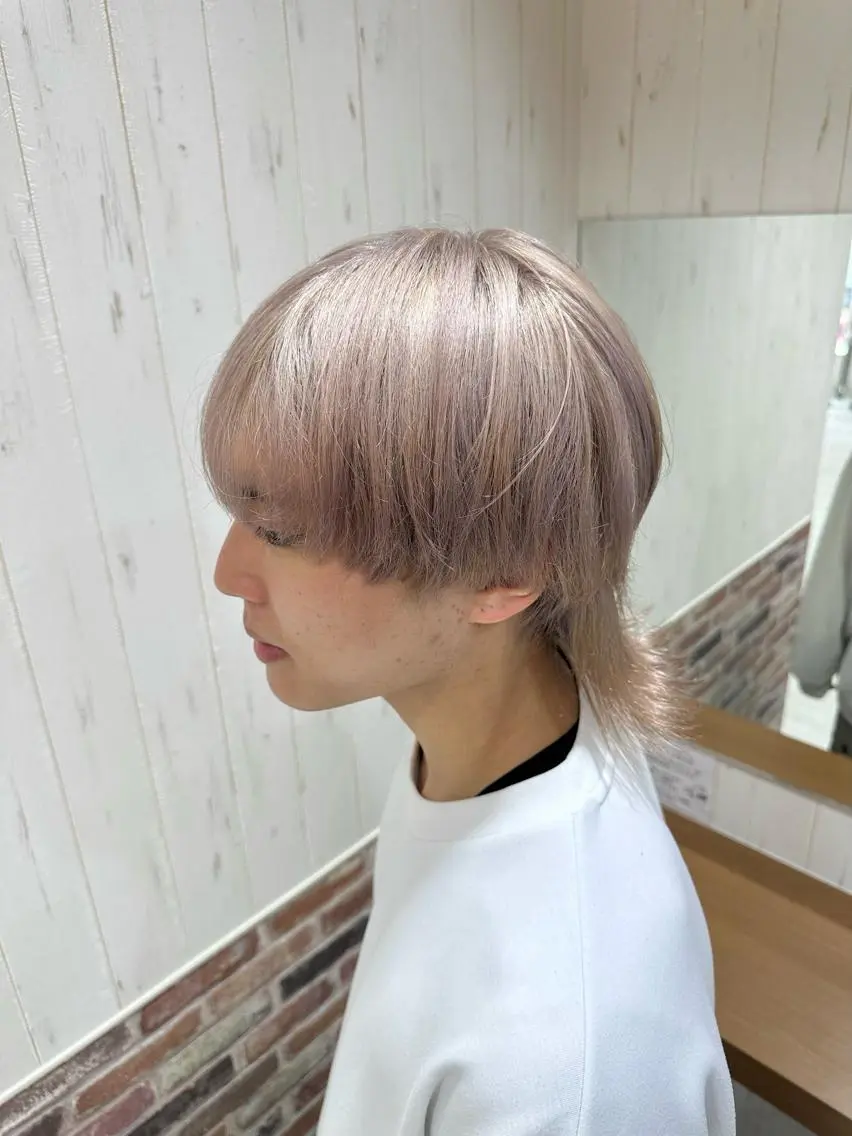 ショート カラー メンズ メンズブリーチ メンズハイライト メンズインナーカラー ブリーチ ケアブリーチ ヘアカラー 中嶋 紘夢のヘアスタイル