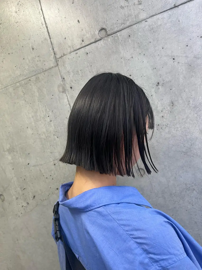 ショート カラー ブラウンカラー 透明感カラー グレージュ オリーブグレージュ オリーブグレー カット ヘアカラー トリートメント ヘッドスパ ヘアセット カジュアルを女っぽく 𝗮𝘆𝗮𝗰𝗼のヘアスタイル