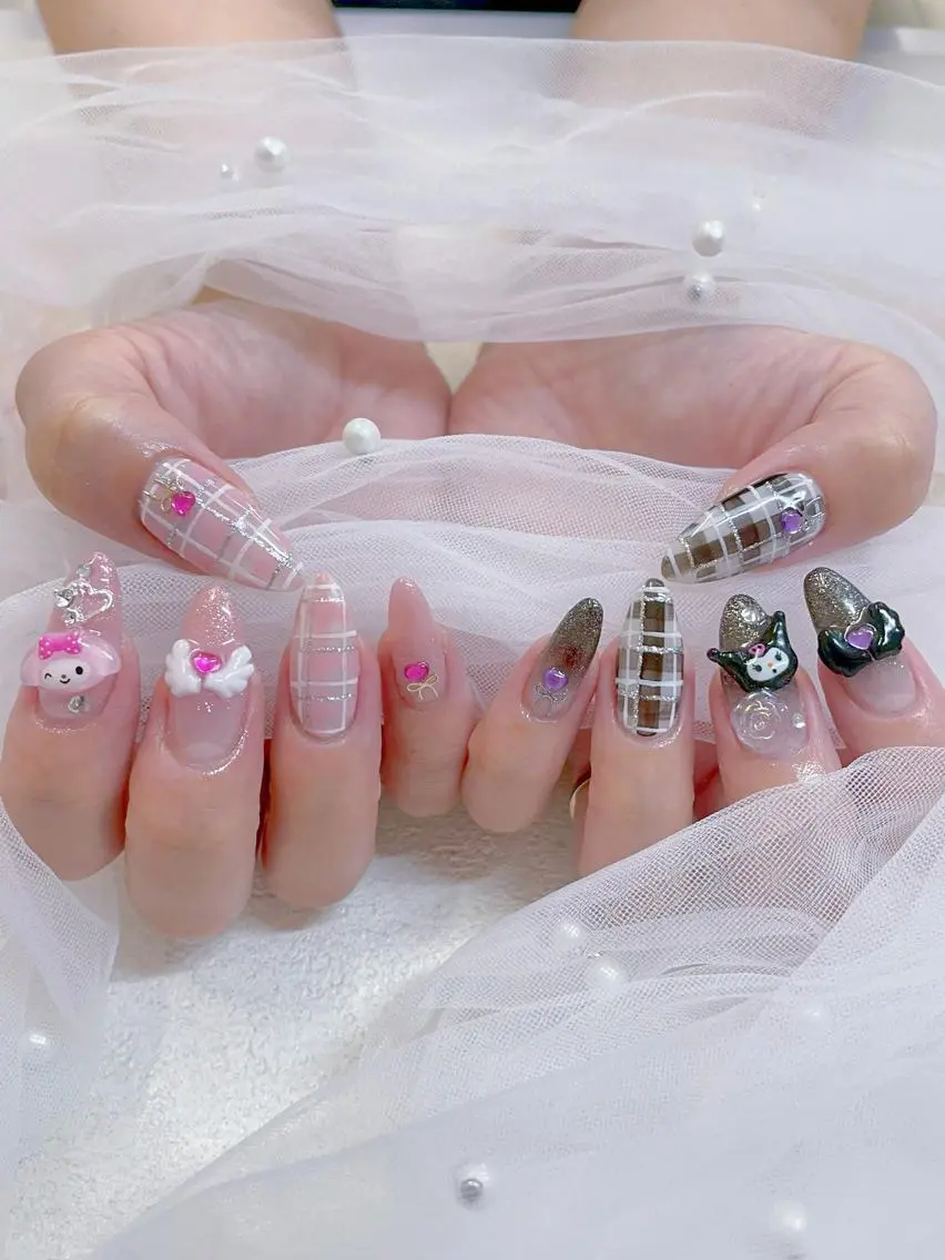 ネイル ルルミーナ ネイリスト ちなつのネイルデザイン