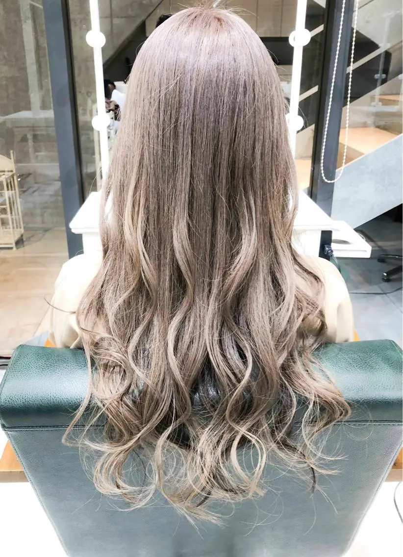 ロング カラー ヘアアレンジ 透明感カラー グレージュ ミルクティーグレージュ モテ髪透明感❤️ デイズヘアカラーのヘアスタイル