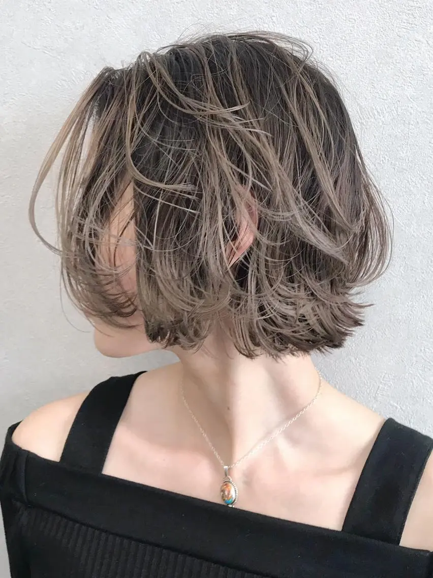 ショート カラー パーマ ヘアアレンジ グラデーションカラー ハイライトカラー ハイライト ITbyALBUM 中野店のヘアスタイル