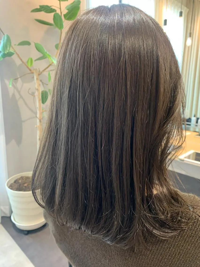 ミディアム カラー ブリーチ 透明感カラー グレージュ ブリーチなしカラー hubhair レイヤー/透明感のヘアスタイル