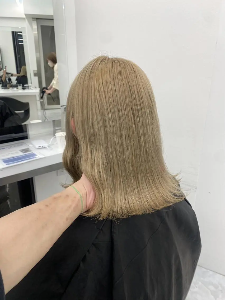 カラー 赤み消し透明感🩶 銀座Ryota🩶のヘアスタイル