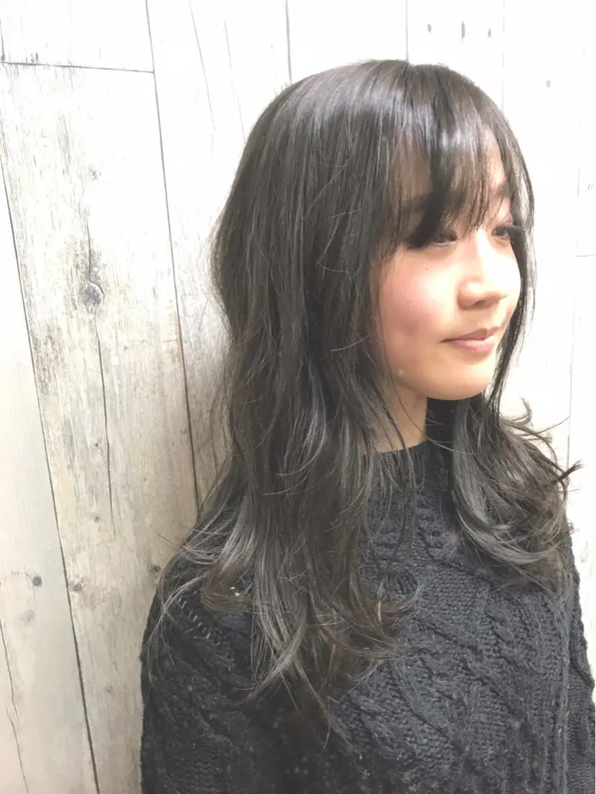 セミロング カラー ブリーチ 透明感カラー ダークグレー ダークグレージュ グレージュ ヘアカラー トリートメント ⭐️ハイクオリティ カラー杉本雄志⭐️のヘアスタイル